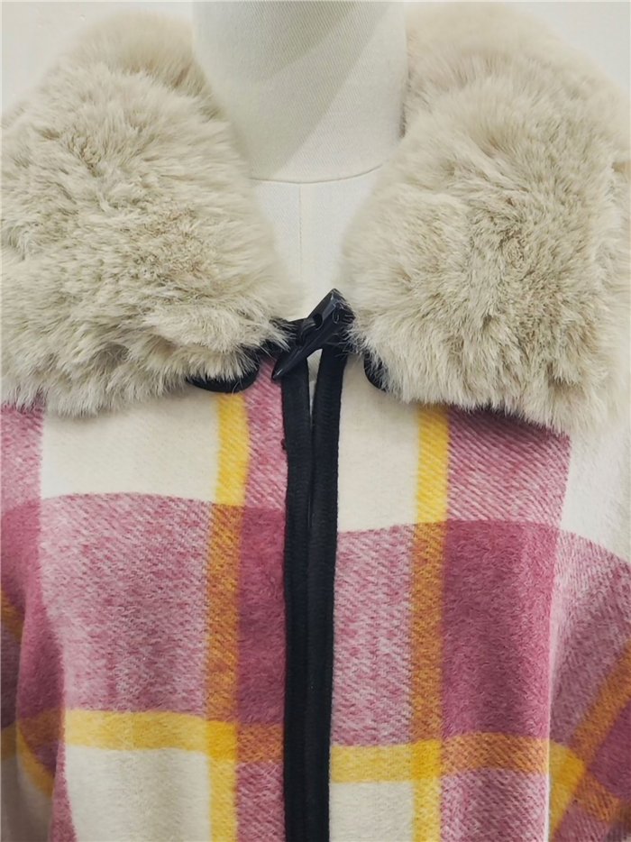 Poncho cuadros rosa cinturón