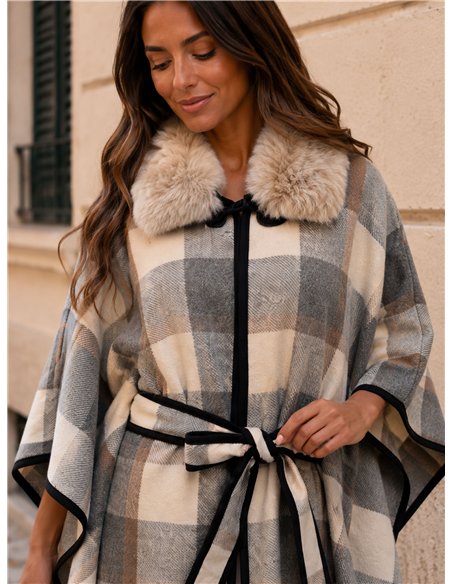 Poncho cuadros gris crema cinturón