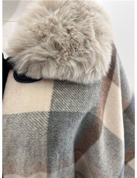 Poncho cuadros gris crema cinturón