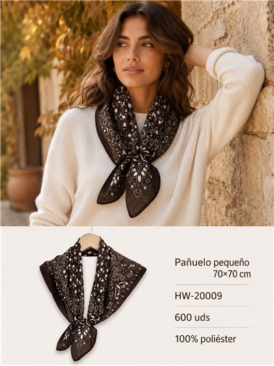 Écharpe carrée marron à motifs cachemire 2