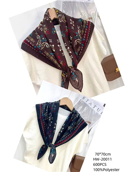 Pañuelo cuadrado folk floral