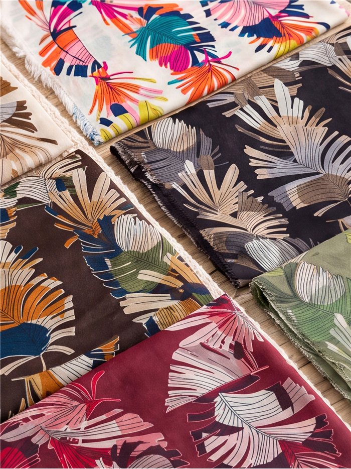Fular estampado hojas tropicales