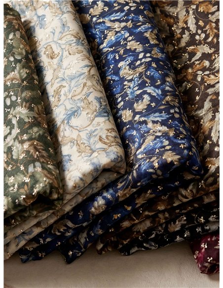 Lenço com estampa metálica de folhas de outono