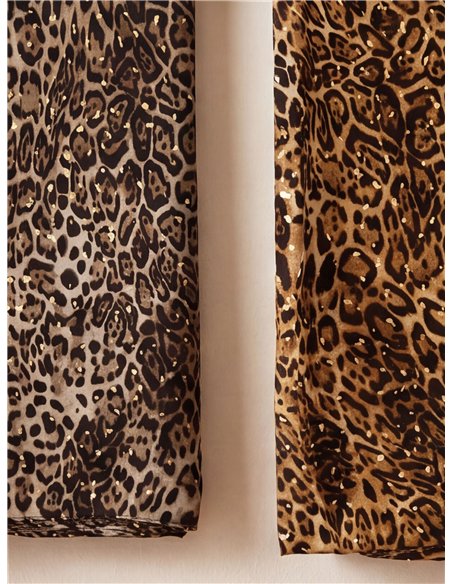 Lenço metálico com estampa de leopardo