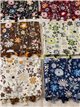 Fular floral con borlas