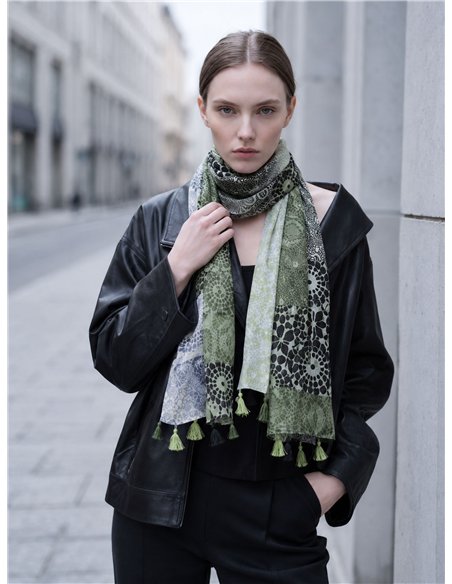 Patchwork-Schal mit Quasten