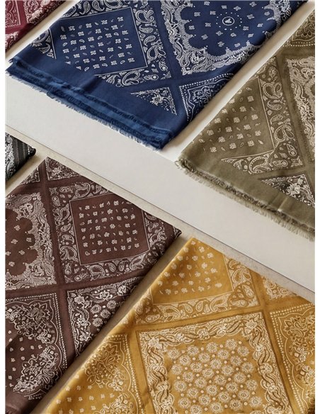Fular bandana estampado