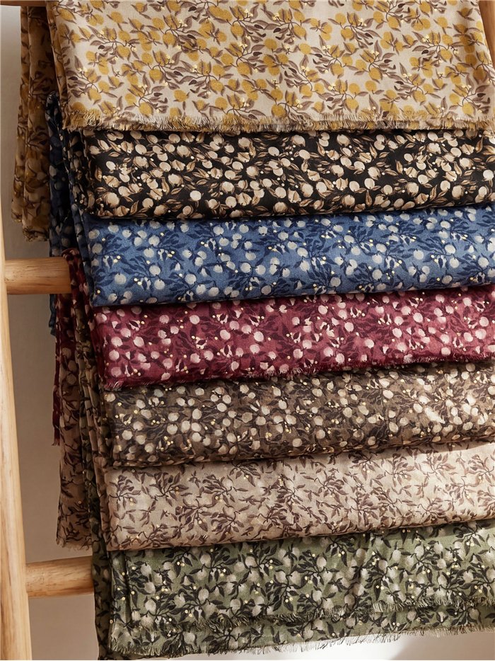 Fular estampado frutos con brillo