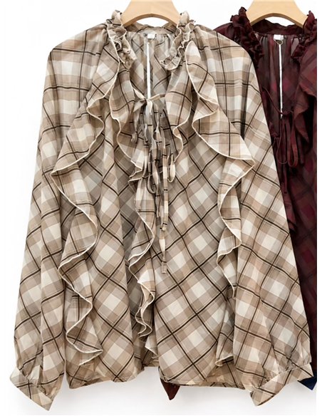 Blusa de cuadros volantes y lazada