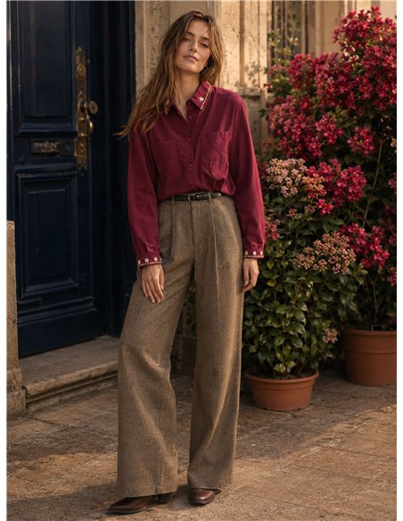 Camicia in velluto con ricami floreali