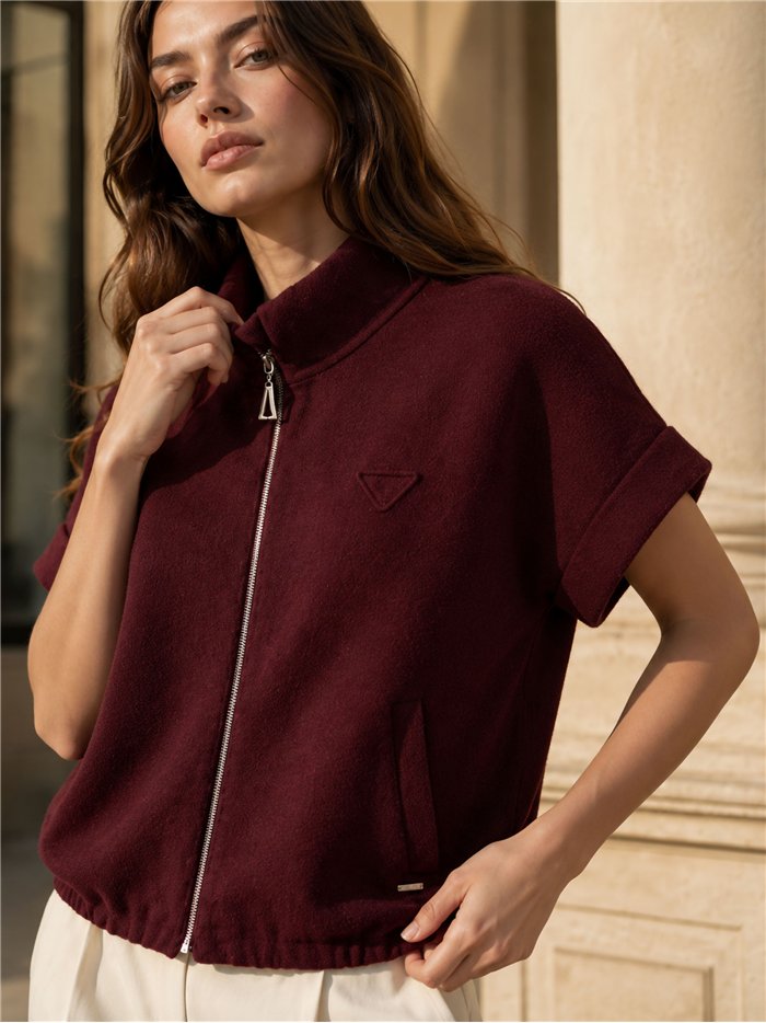 Giacca corta in maglia con collo alto