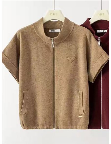 Giacca corta in maglia con collo alto