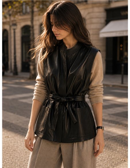 Gilet en similicuir avec ceinture et poches