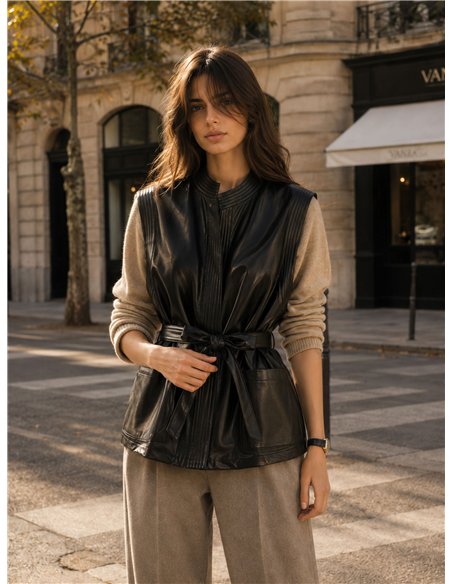 Gilet en similicuir avec ceinture et poches