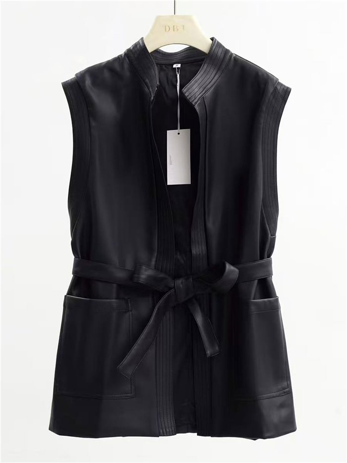 Gilet en similicuir avec ceinture et poches
