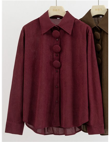 Camisa de veludo com botões forrados