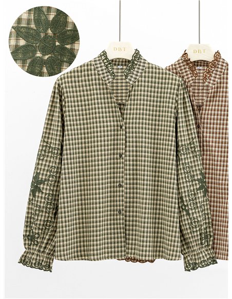 Blusa cuadros bordados