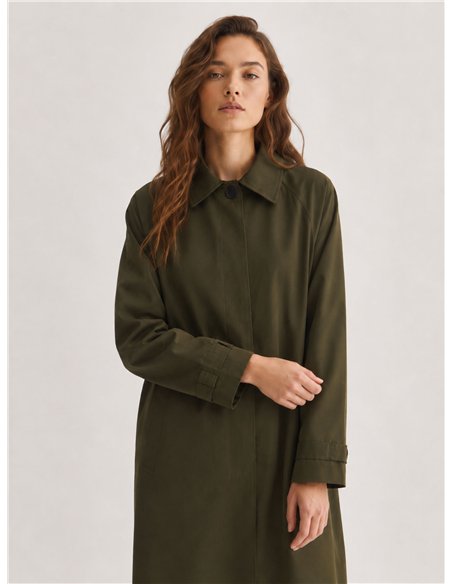 Trench lungo minimalista
