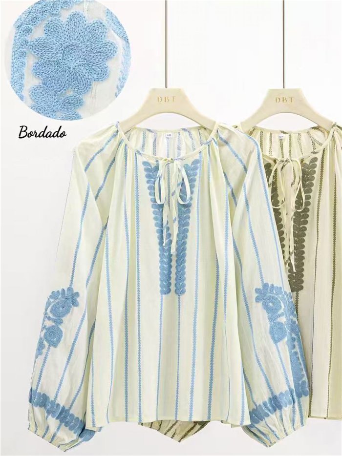 Blusa listrada bordada