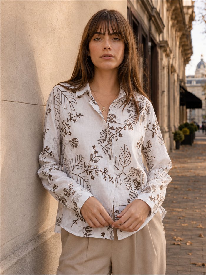 Camisa bordada com flores