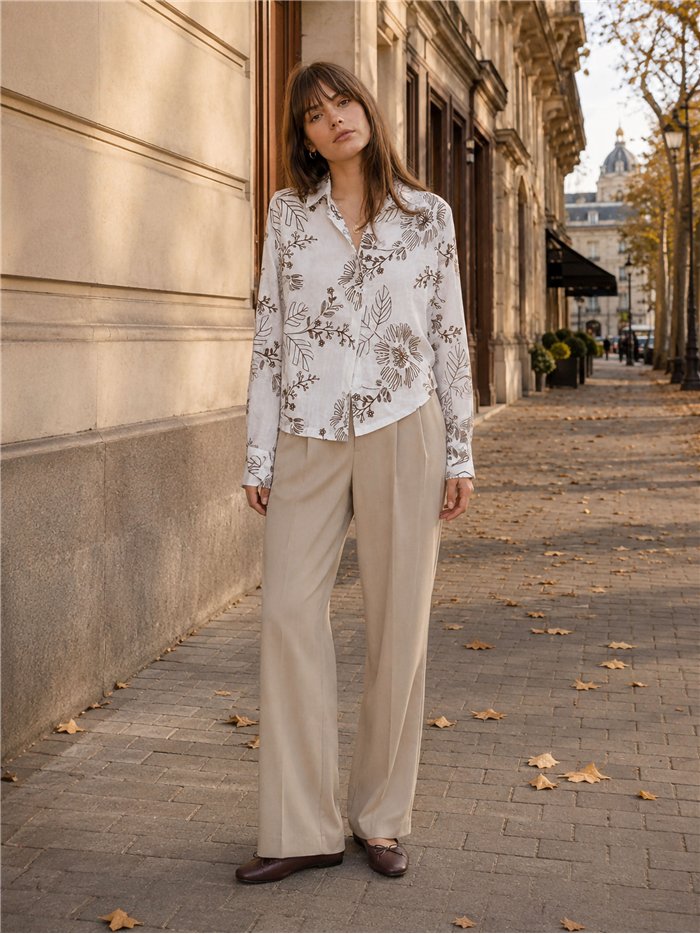 Camisa bordada com flores