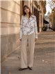 Camisa bordada com flores