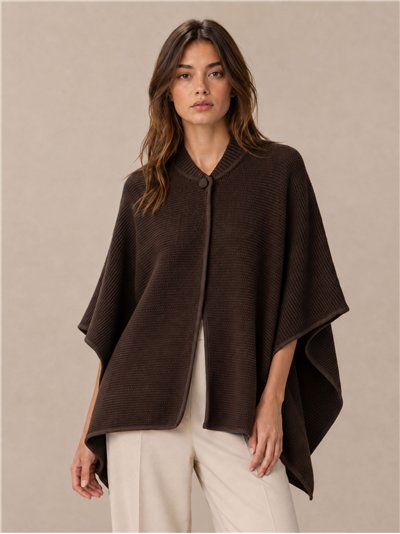 Poncho de punto botón