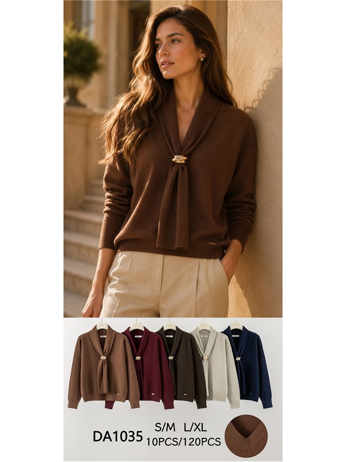 Jersey cuello pañuelo y broche