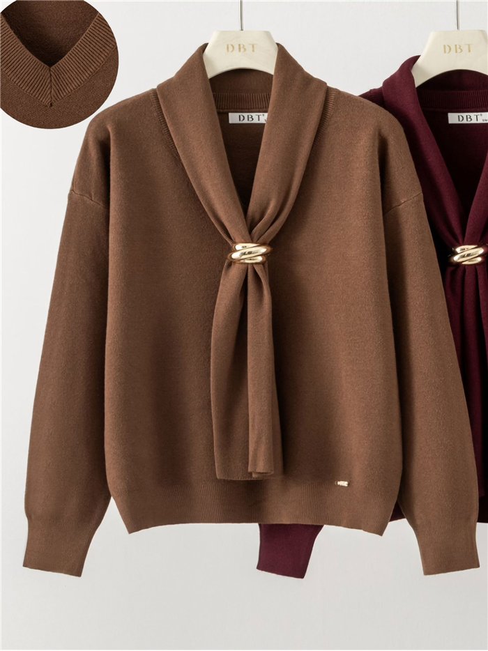 Jersey cuello pañuelo y broche