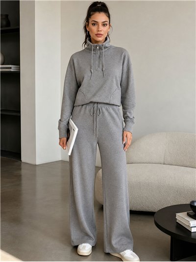 Conjunto sudadera de punto cuello alto y pantalón wide leg