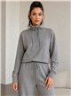 Conjunto sudadera de punto cuello alto y pantalón wide leg