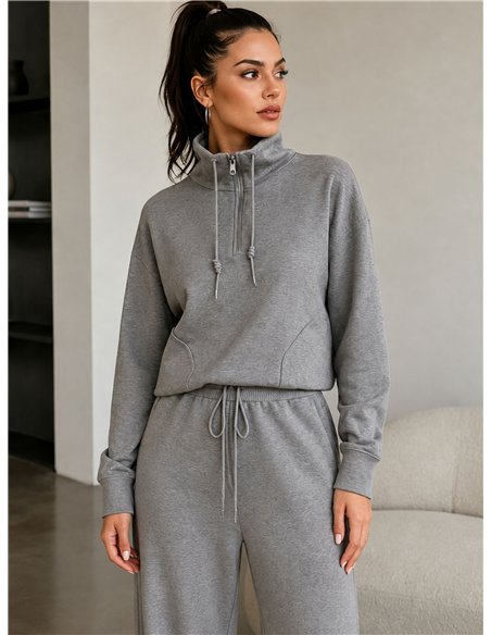 Conjunto sudadera de punto cuello alto y pantalón wide leg