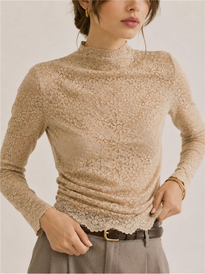 Camiseta encaje floral cuello alto