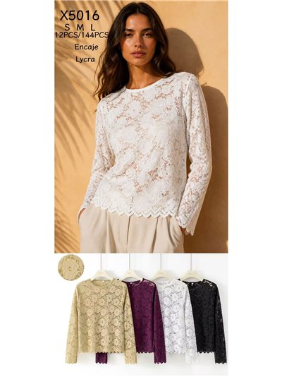 Floral lace crew neck top 2
