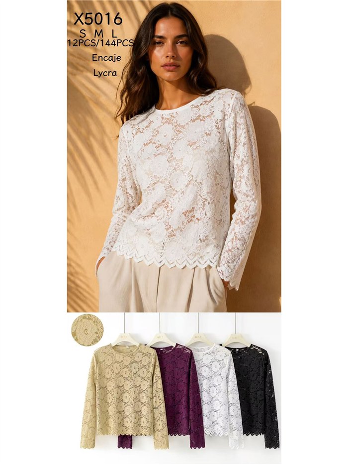 Camiseta encaje floral cuello redondo