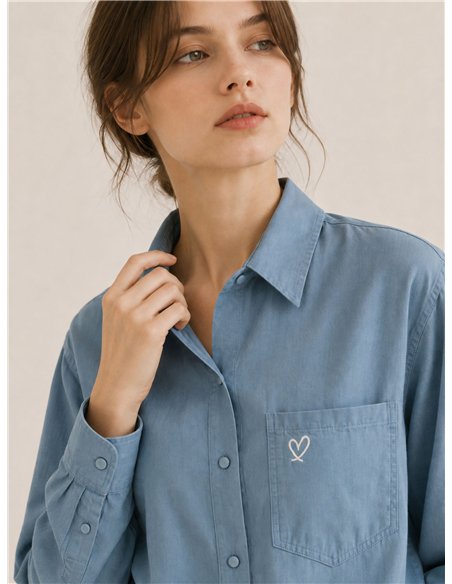 Camisa algodón bolsillo bordado de corazón