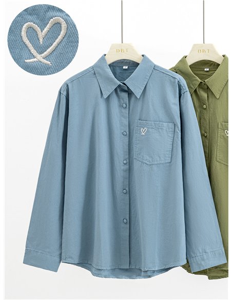 Camisa algodón bolsillo bordado de corazón