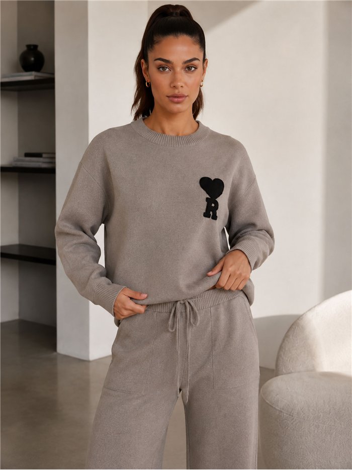 Conjunto jersey corazón y pantalón wide leg