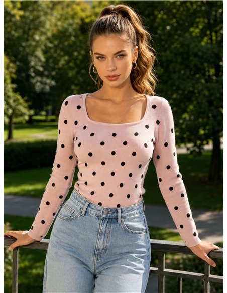 pull à pois à encolure carrée
