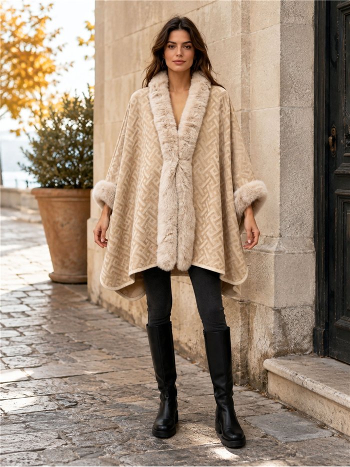 Mantella in pelliccia jacquard geometrica