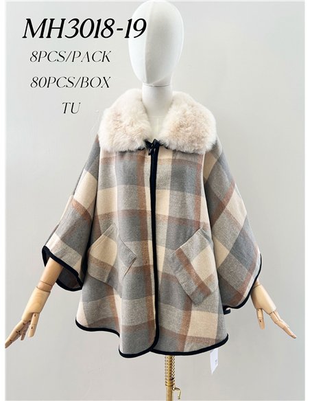 Poncho a quadri con collo di pelliccia