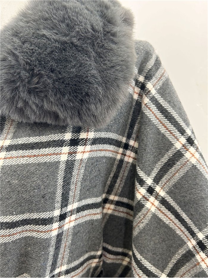 Poncho a quadri grigi con cintura