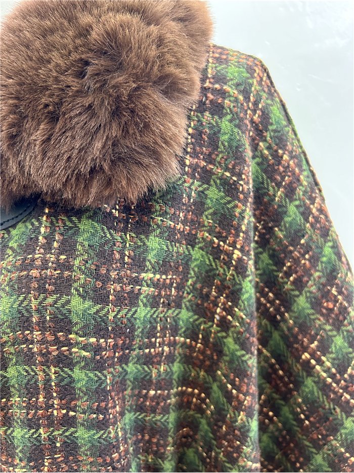 cintura poncho in tweed verde