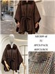 Poncho jacquard con cintura e collo di pelliccia