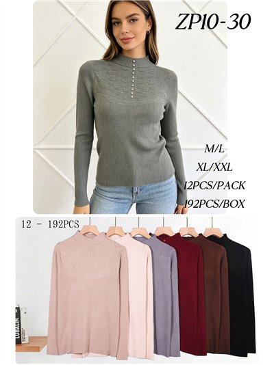 Pull à col montant et boutons nacrés 2