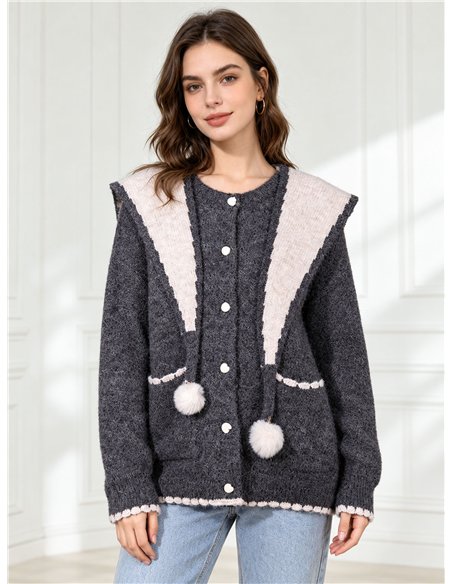 Conjunto cárdigan jaspeado y cuello contraste con pompones