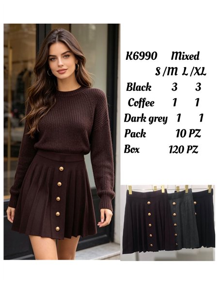 Gold-button pleated mini knit skirt