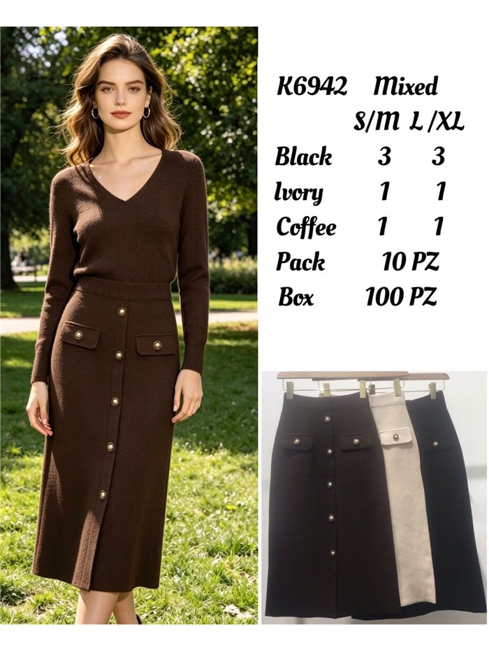 Falda midi de punto con botones metálicos