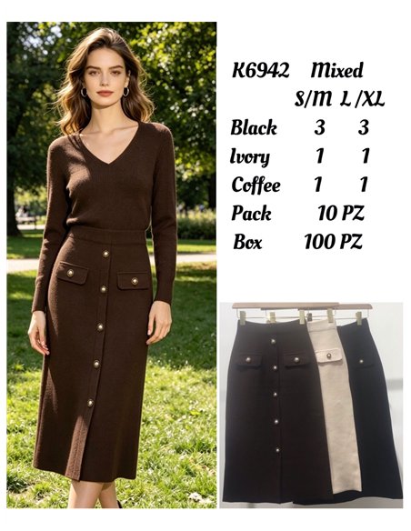 Falda midi de punto con botones metálicos