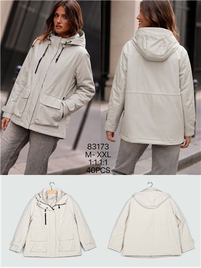 Parka con cappuccio e tasche cargo 2